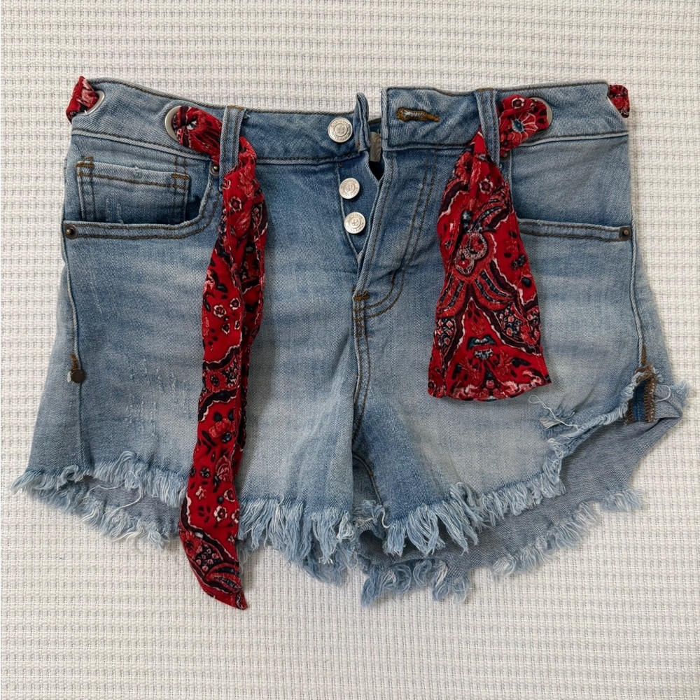 High-Rise Distressed Light Blue Denim Shorts with Red Bandana